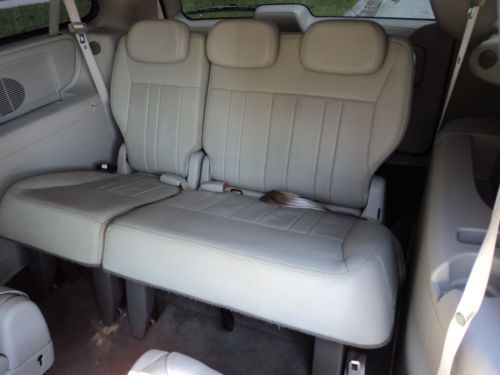 2006 CHRYSLER TOWN COUNTRY TOURING 1OWN TV/DVD LOW MILES NON SMOKER NO RESERVE!, image 20