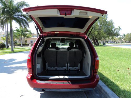 2006 CHRYSLER TOWN COUNTRY TOURING 1OWN TV/DVD LOW MILES NON SMOKER NO RESERVE!, image 34