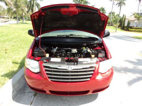2006 CHRYSLER TOWN COUNTRY TOURING 1OWN TV/DVD LOW MILES NON SMOKER NO RESERVE!, image 35