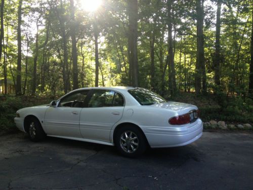 White, 4 door, leather seats, sun roof, all options., image 1