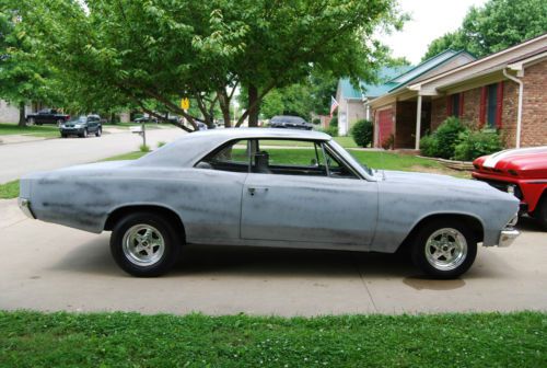 1966 chevelle 2 door coupe-very nice