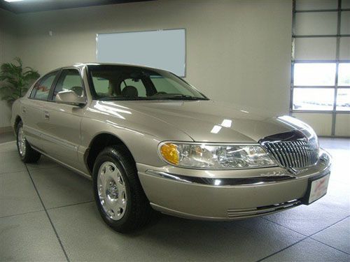 1999 lincoln continental base sedan 4-door 4.6l stock photo