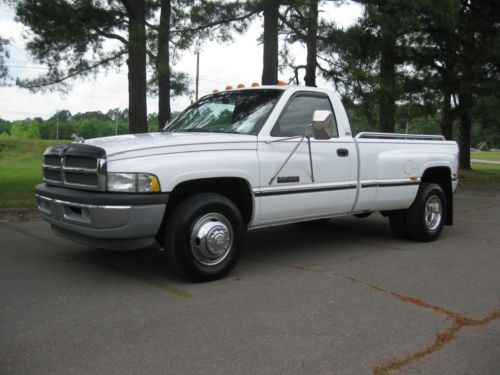 Dodge ram 3500 12 valve cummins 5.9l diesel 5 speed manual transmission 2wd