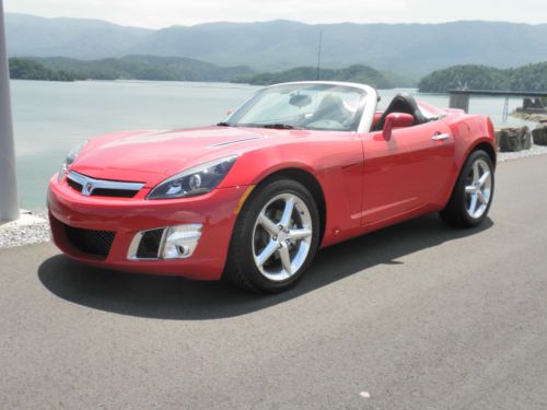 One of a kind 2008 saturn sky redline turbo with 2800 actual miles!!!!