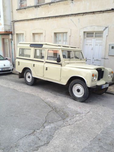 Land rover defender santana  109