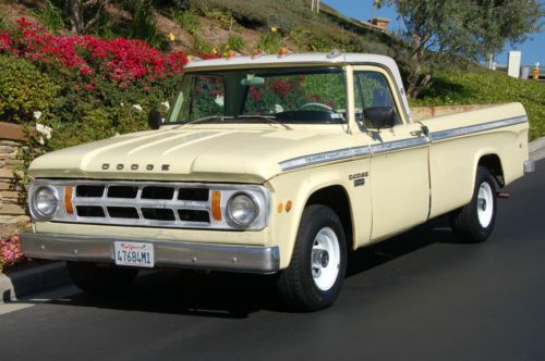 Original, rust free survivor 318 v8 automatic w/dash shift d-200 n/r no reserve!