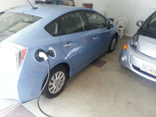 2012 toyota prius plug-in  blue in color only 3588 miles nav / back up cam, US $26,900.00, image 4