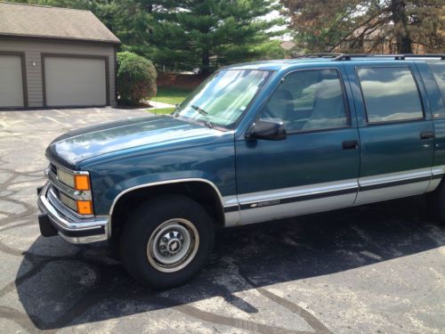 1994 chevrolet c2500 suburban silverado sport utility 4-door 7.4l