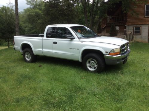 Dodge dakota 4x4 v6 gas saver! extended cab automatic slt sport trim clean truck