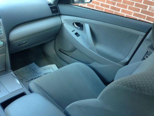2007 Toyota Camry LE Sedan 4-Door 2.4L, image 10