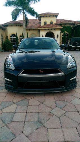 2013 Nissan GTR ( R35 ) Black Edition, image 2