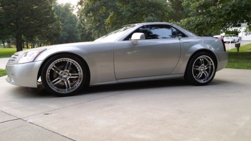 2006 cadillac xlr base convertible 2-door 4.6l only 34,851 miles 20 inch wheels