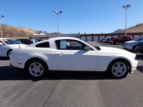 2012 ford mustang v6 premium