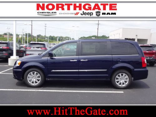 2014 chrysler town & country touring