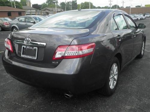 2011 toyota camry le