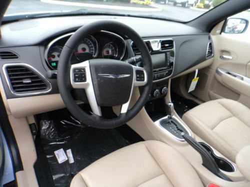 2014 Chrysler 200 Limited, US $36,325.00, image 4