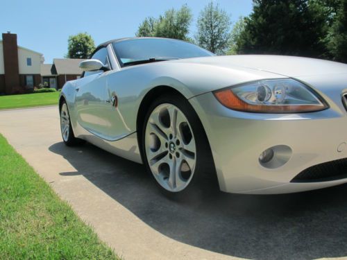 2004 bmw z4 3.0i convertible 2-door 3.0l