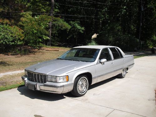 1993 cadillac fleetwood brougham sedan 4-door 5.7l