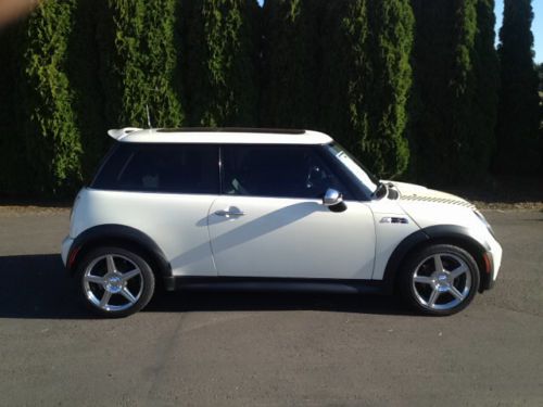 Mini Cooper S Turbo Charged 1.6 Liter 6 Speed Manual, Moon Roof, image 2