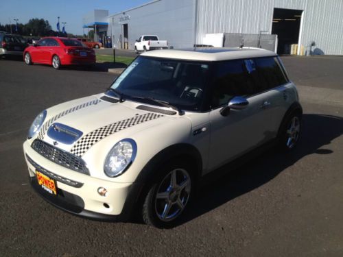 Mini Cooper S Turbo Charged 1.6 Liter 6 Speed Manual, Moon Roof, image 6