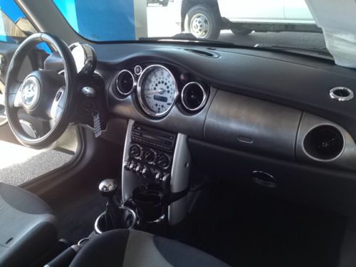 Mini Cooper S Turbo Charged 1.6 Liter 6 Speed Manual, Moon Roof, image 72