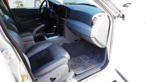 2006 Jeep Grand Cherokee SRT8, image 4