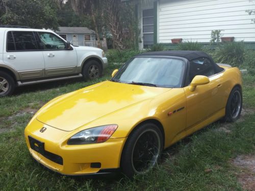 01 honda s2000,perl yellow,excelent condition,cold ac,nice interior