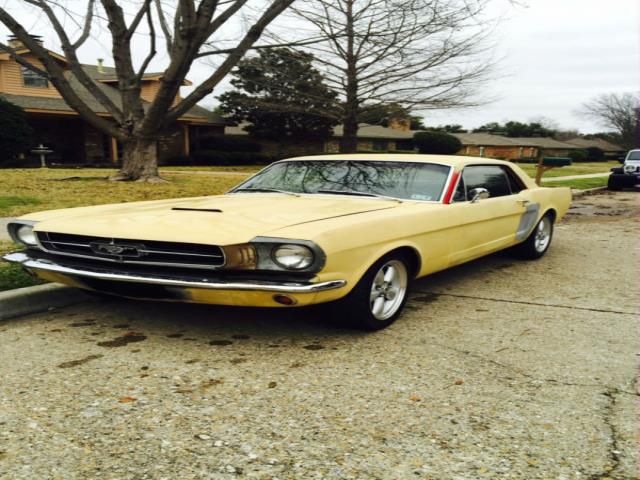 Ford mustang 5.0 liter 302 motor