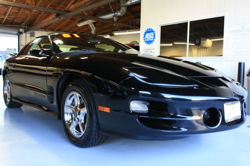 2001 pontiac firebird trans am coupe 2-door 5.7l t-top black/charcoal