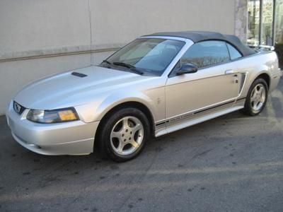 2001 ford mustang convertible automatic leather cd player v6 nice ride clean