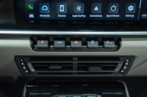 2022 Porsche 911 Turbo S Coupe 2D, US $229,950.00, image 32