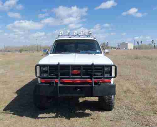 1987 Chevy Truck Suburban 4 Wheel Drive with 10 inch Lift, image 4
