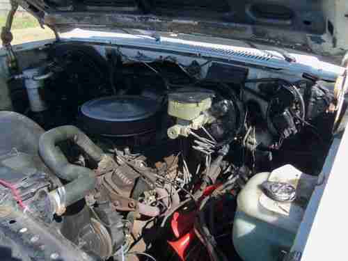 1987 Chevy Truck Suburban 4 Wheel Drive with 10 inch Lift, image 17