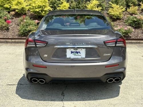 2022 maserati ghibli modena q4