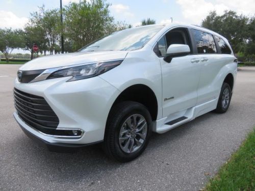 2024 Toyota Sienna XLE Braunability Handicap Wheelchair Van, US $89,999.00, image 7
