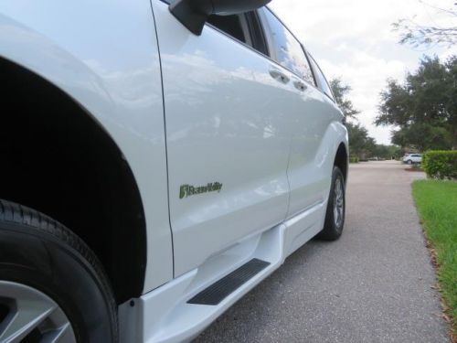 2024 Toyota Sienna XLE Braunability Handicap Wheelchair Van, US $89,999.00, image 25