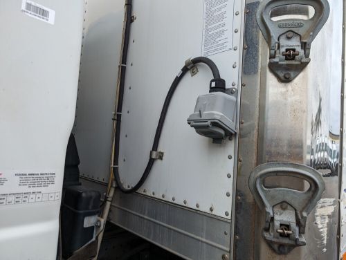 2016 isuzu nqr refrigeration reefer 18ft box truck with standby d