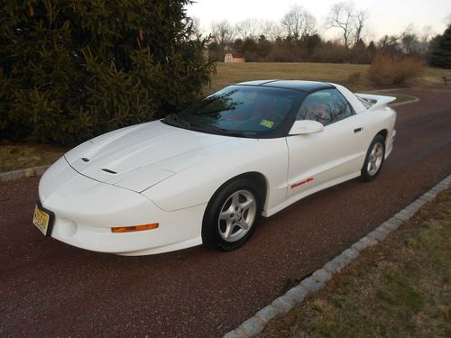 1995 pontiac firebird trans am - 1 of 442 with red leather