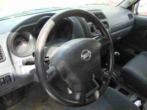 2002 Nissan Frontier XE Extended Cab Pickup 2-Door 2.4L, image 5