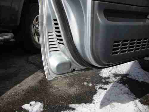 2002 Nissan Frontier XE Extended Cab Pickup 2-Door 2.4L, image 6