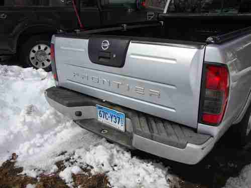 2002 Nissan Frontier XE Extended Cab Pickup 2-Door 2.4L, image 12