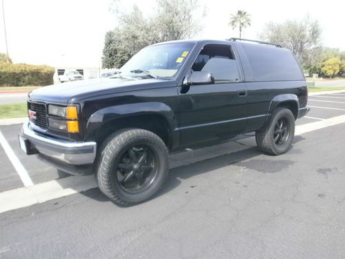 1995 gmc yukon-- 4x4 -- 5 speed -- *rare* -- leather -- ******no reserve********