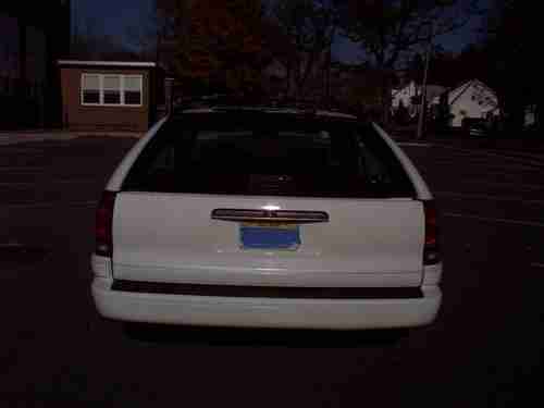 1995 Chevy Caprice wagon, image 4