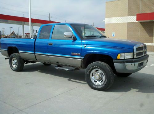 Dodge ram 2500 12 valve cummins diesel 12v auto ext cab 4x4 24mpg**low miles**