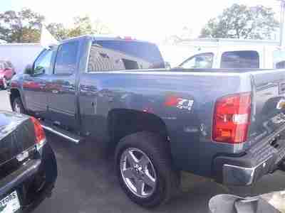 Crew Cab 4x4 4WD Black Leather Certified 6.0L  Blue DVD Heated Chrome Rims, image 3