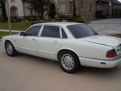 1995 jaguar xj6  base sedan 4-door 4.0l