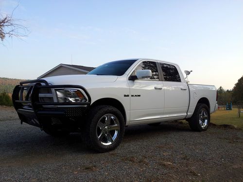 2010 dodge ram sport, 4x4, hemi, one owner, low  miles, low reserve