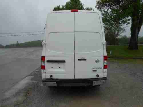 2012 Nissan NV2500 SV Cargo Delivery VanSalvage Wrecked Damaged, image 4