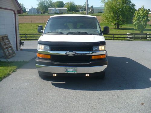 2005 chevrolet express 1500 ls standard passenger van 3-door 5.3l