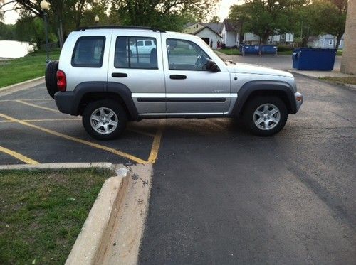 2004 jeep liberty sport